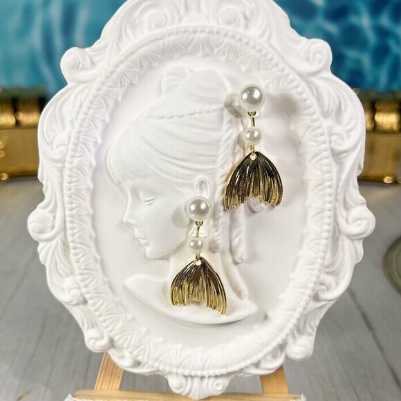Mermaid Tail and Pearl Dangle Earrings, Pearl Drop Earrings, Beach Party Jewelry - Picture 1 of 7